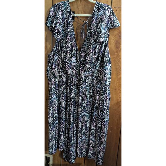 Torrid Womens Dress Plus Size 6 6X Strappy Back Chevron Black Pink Pockets New - Picture 5 of 5